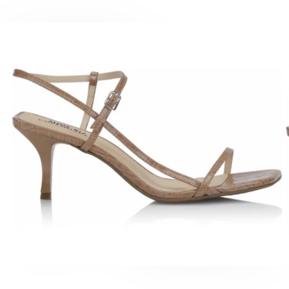 NWOT Shoe Biz Copenhagen Elegant Tan Strappy heel size 7 never worn